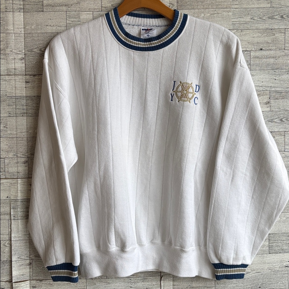 White graphic sweatshirt Large Yacht Club varsity vintage crewneck made in USA‎